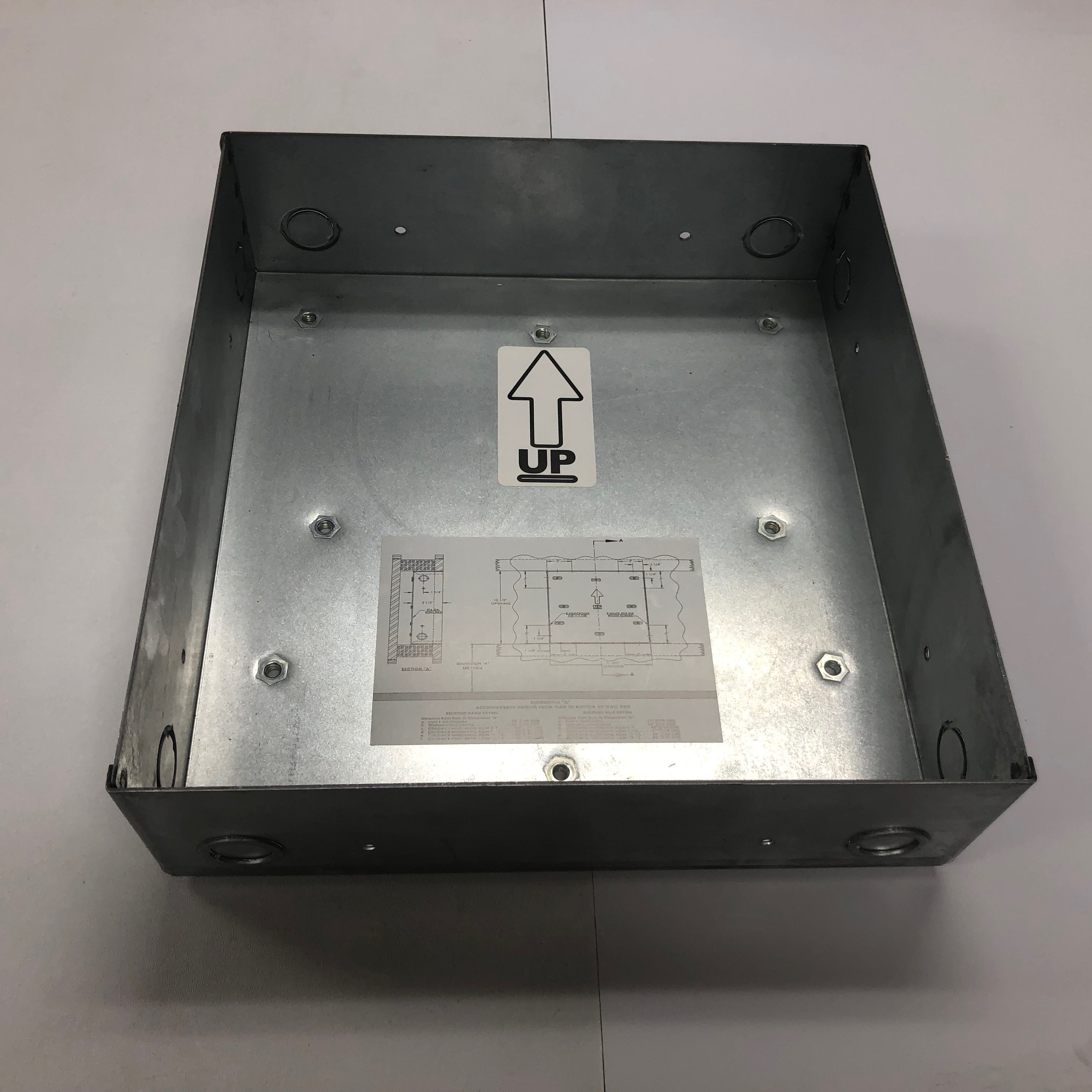 WORLD XRA52-Q974 (115V - 15 Amp) WALL BOX for RECESS MOUNTING (Part# 17-034)