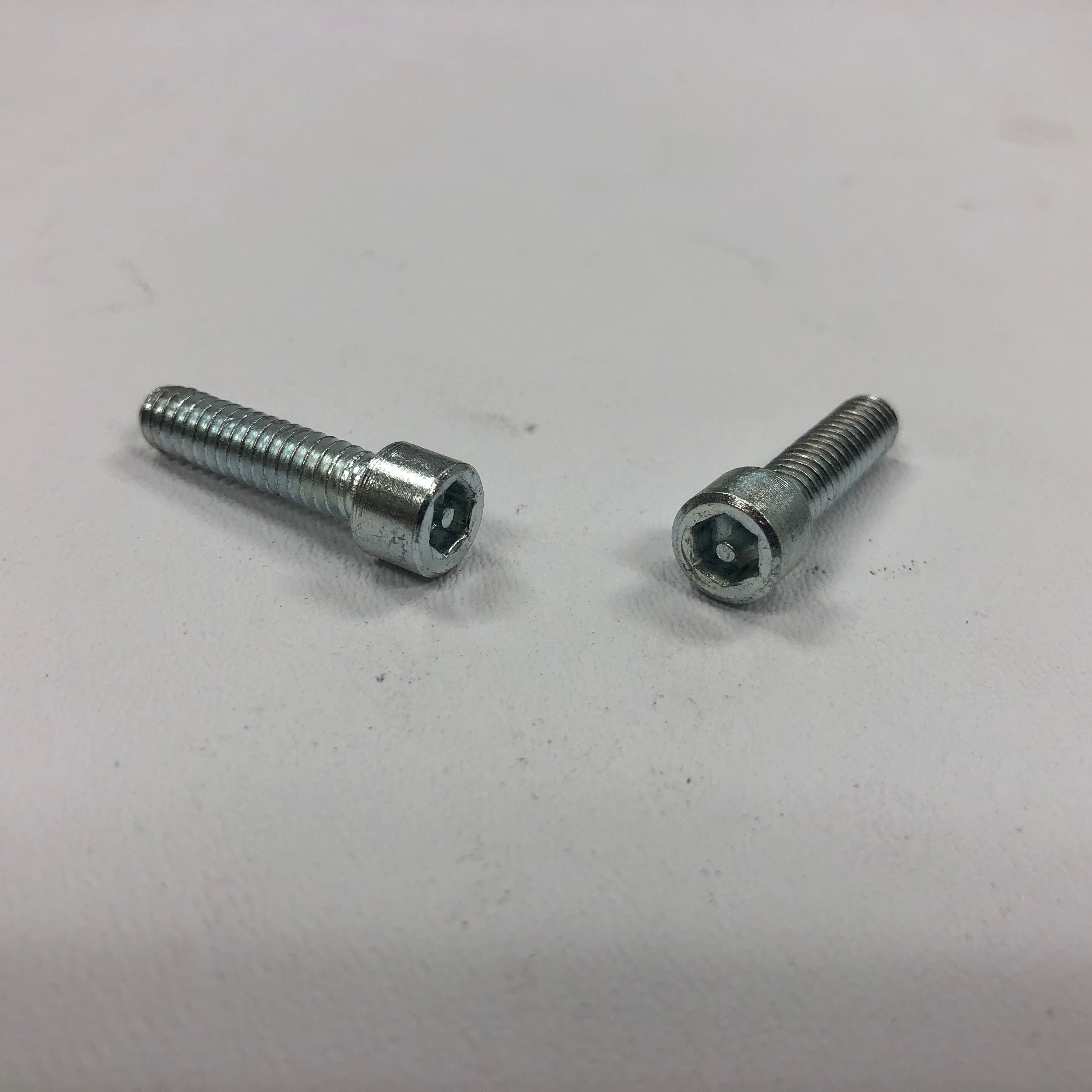 WORLD WA246-001 AirSpeed (208V-240V) REPLACEMENT COVER BOLTS - SET OF 2 (Part# 100B2)